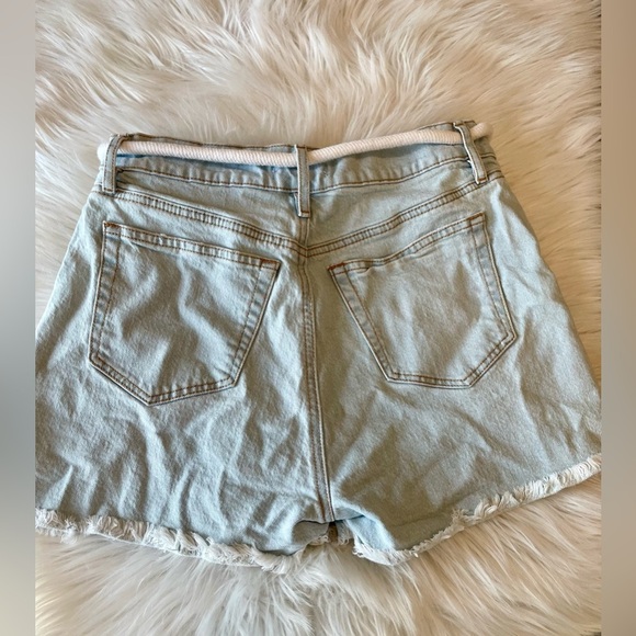 LOFT The Cut Off Light Denim Shorts with rope belt - size 2 - Picture 3 of 6